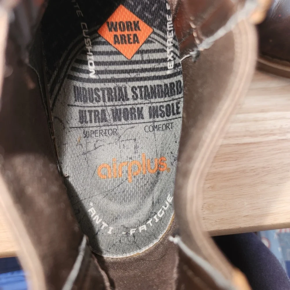 Clarks Men's Jaxen Chelsea Boot - Brown - Distressed W Flaw 9M Grunge Hippie